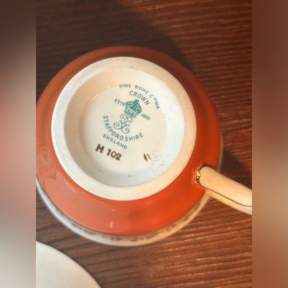 Crown Staffordshire H102 Rust Footed Teacup and Saucer Tea Set - Picture 6 of 6